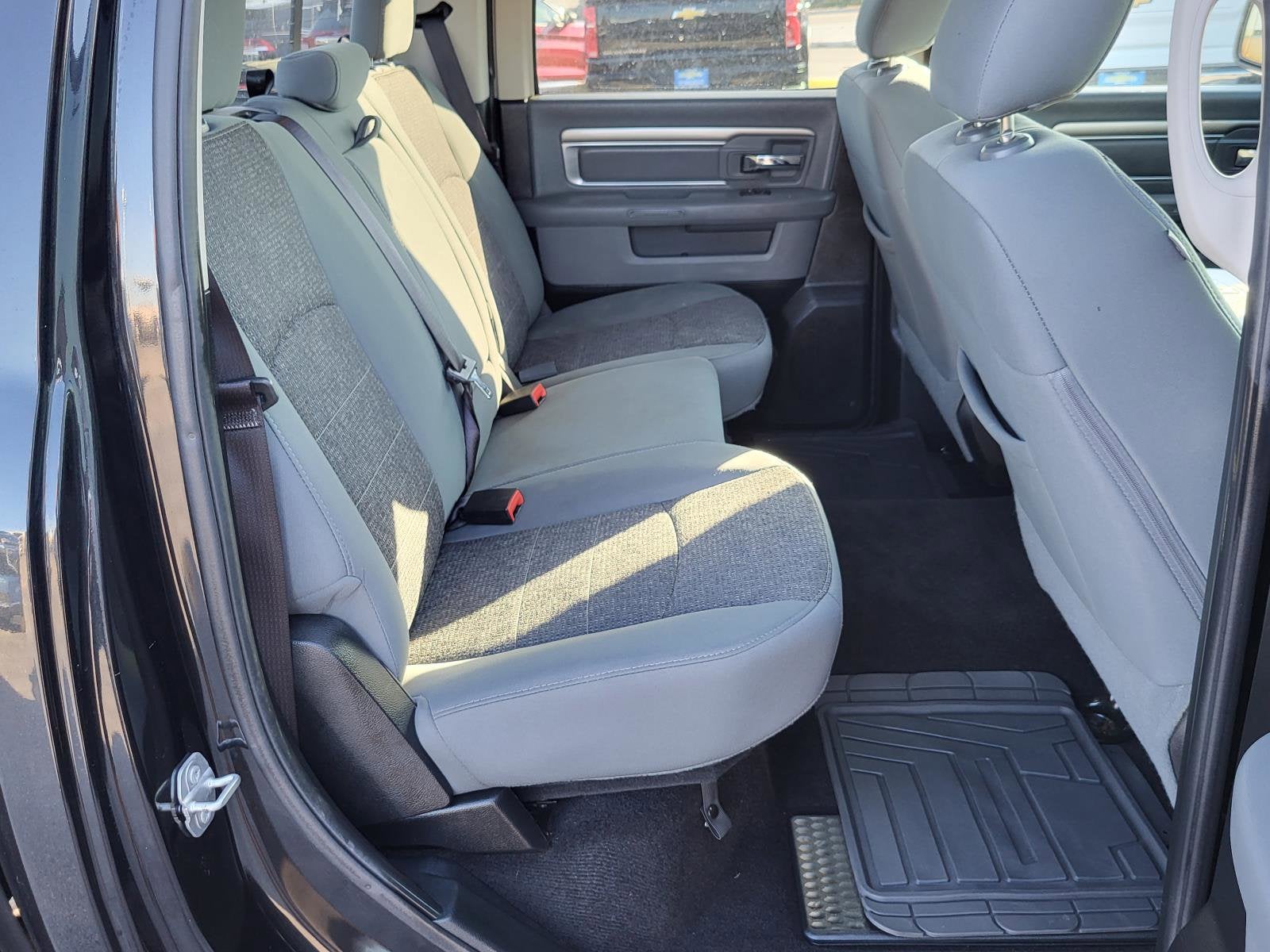 2017 RAM 1500 Big Horn Crew Cab 4x4 5'7" Box