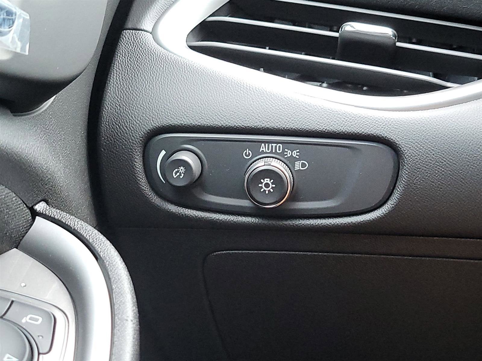 2025 Chevrolet Malibu LS