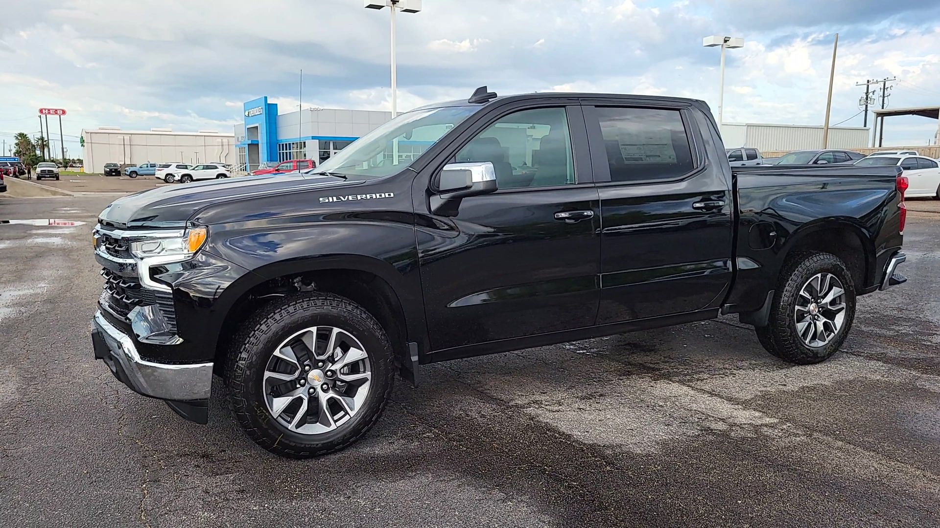 2025 Chevrolet Silverado 1500 LT