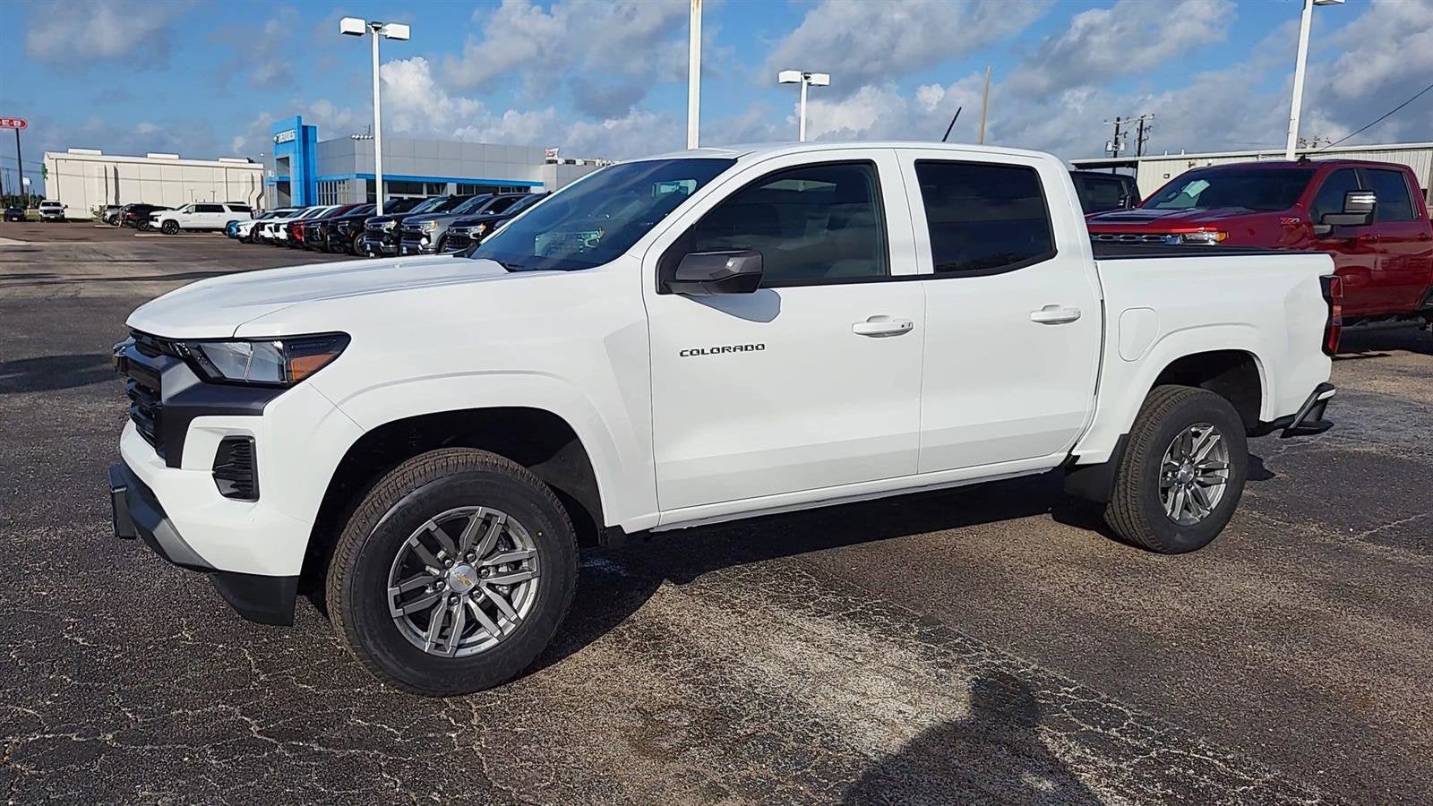 2025 Chevrolet Colorado WT/LT