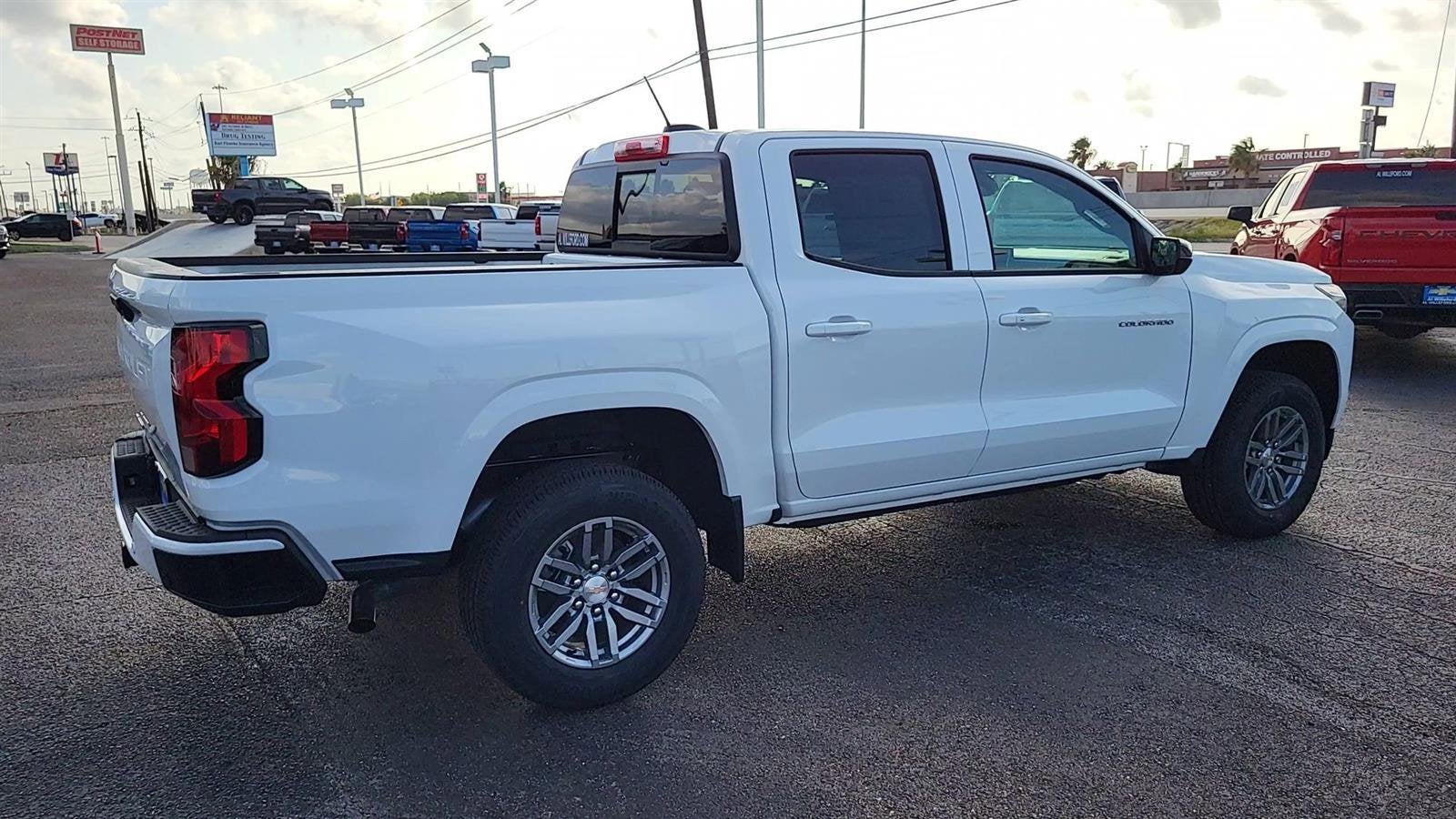 2025 Chevrolet Colorado WT/LT