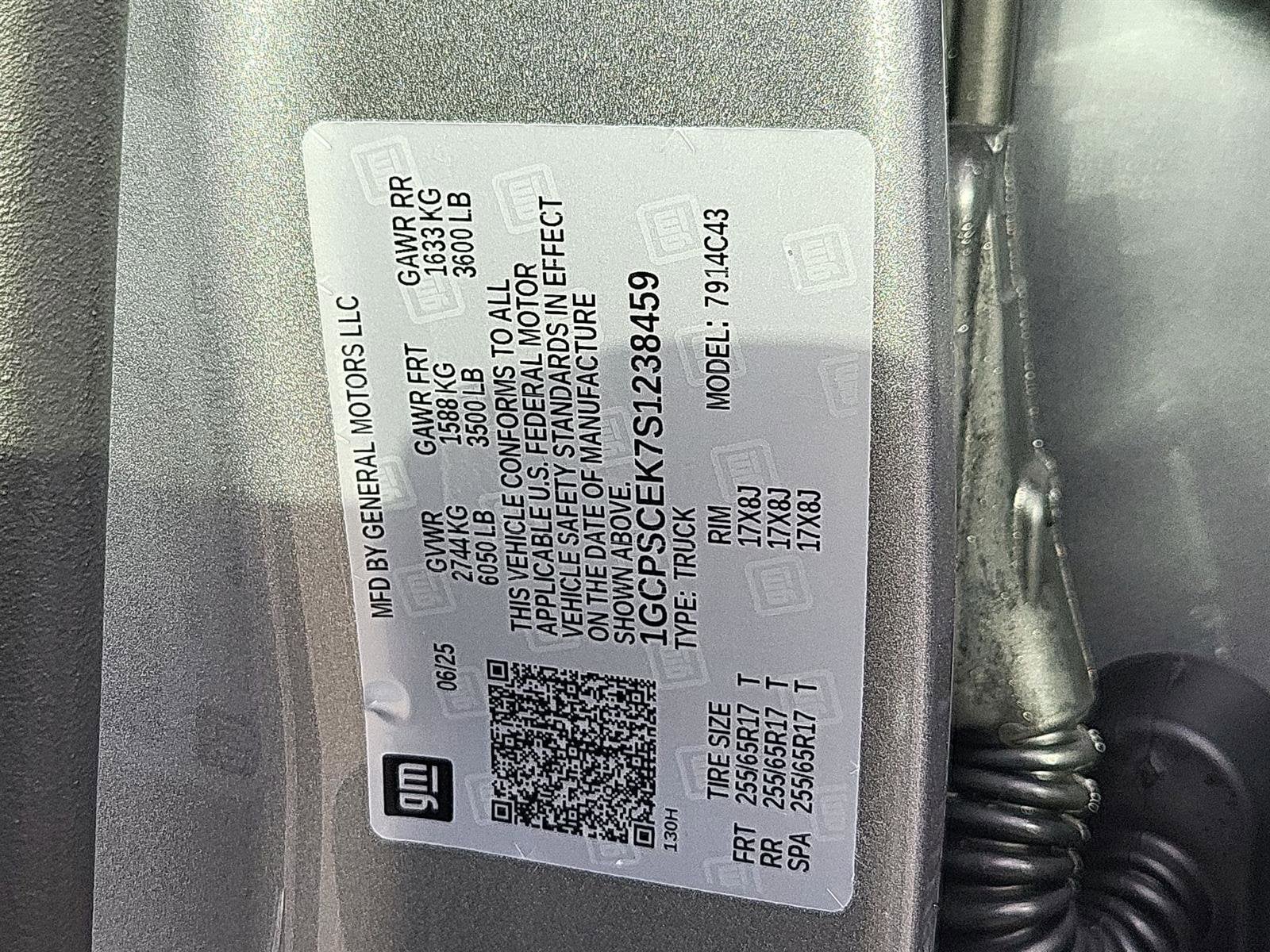 2025 Chevrolet Colorado WT/LT