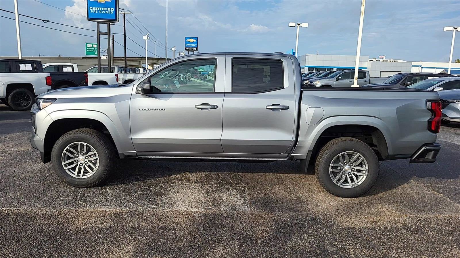 2025 Chevrolet Colorado WT/LT