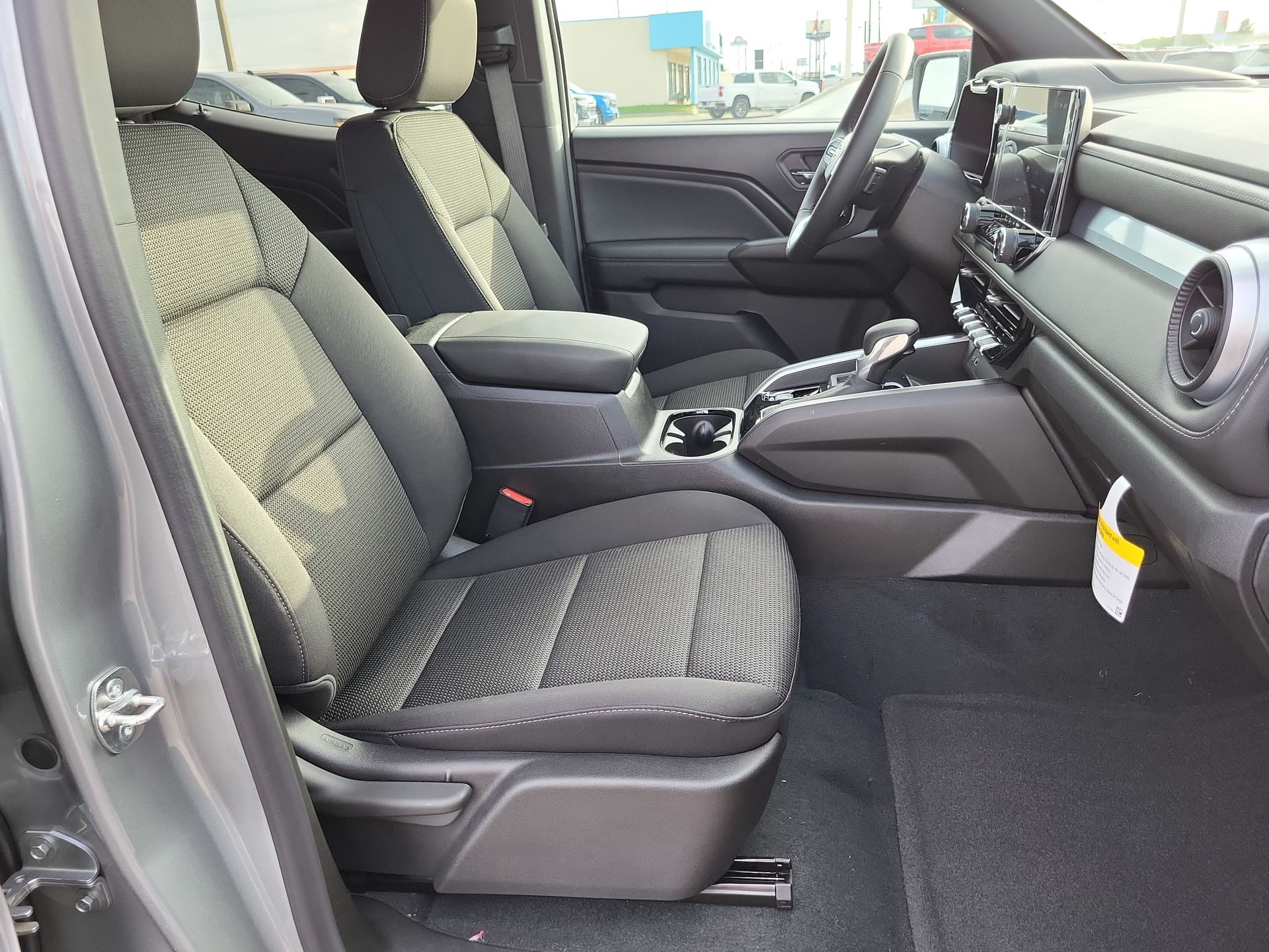 2025 Chevrolet Colorado WT/LT