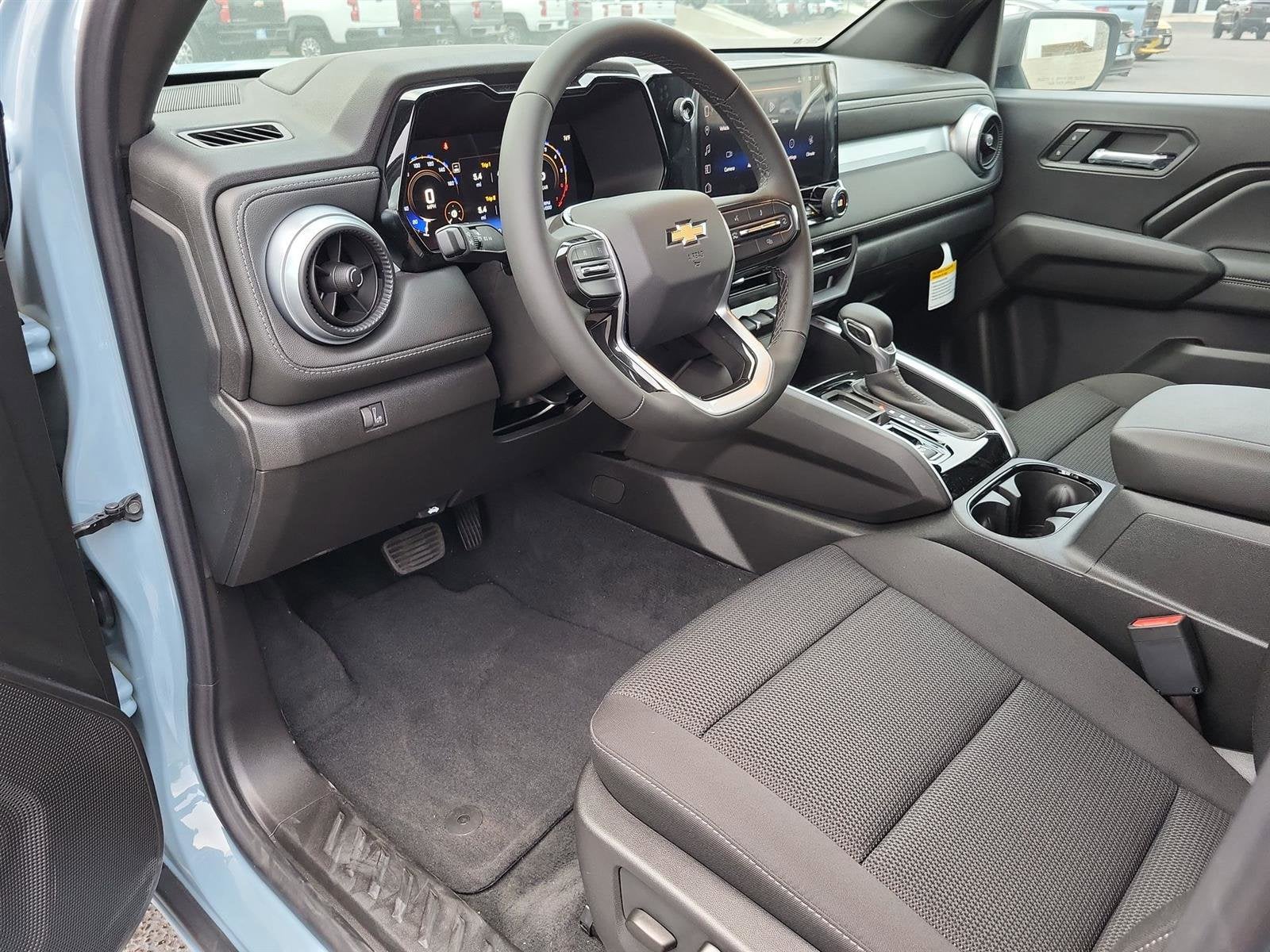 2025 Chevrolet Colorado WT/LT