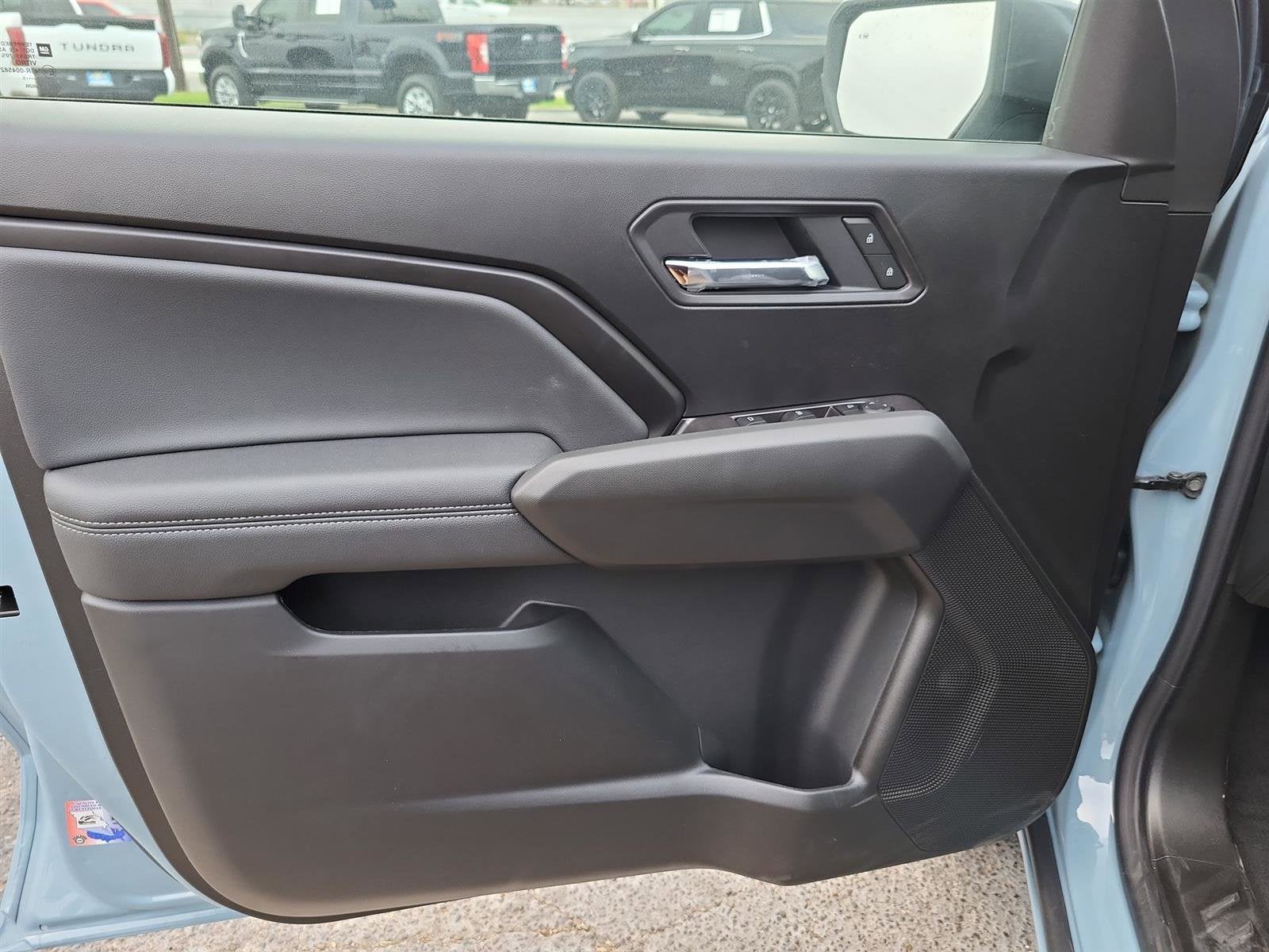 2025 Chevrolet Colorado WT/LT