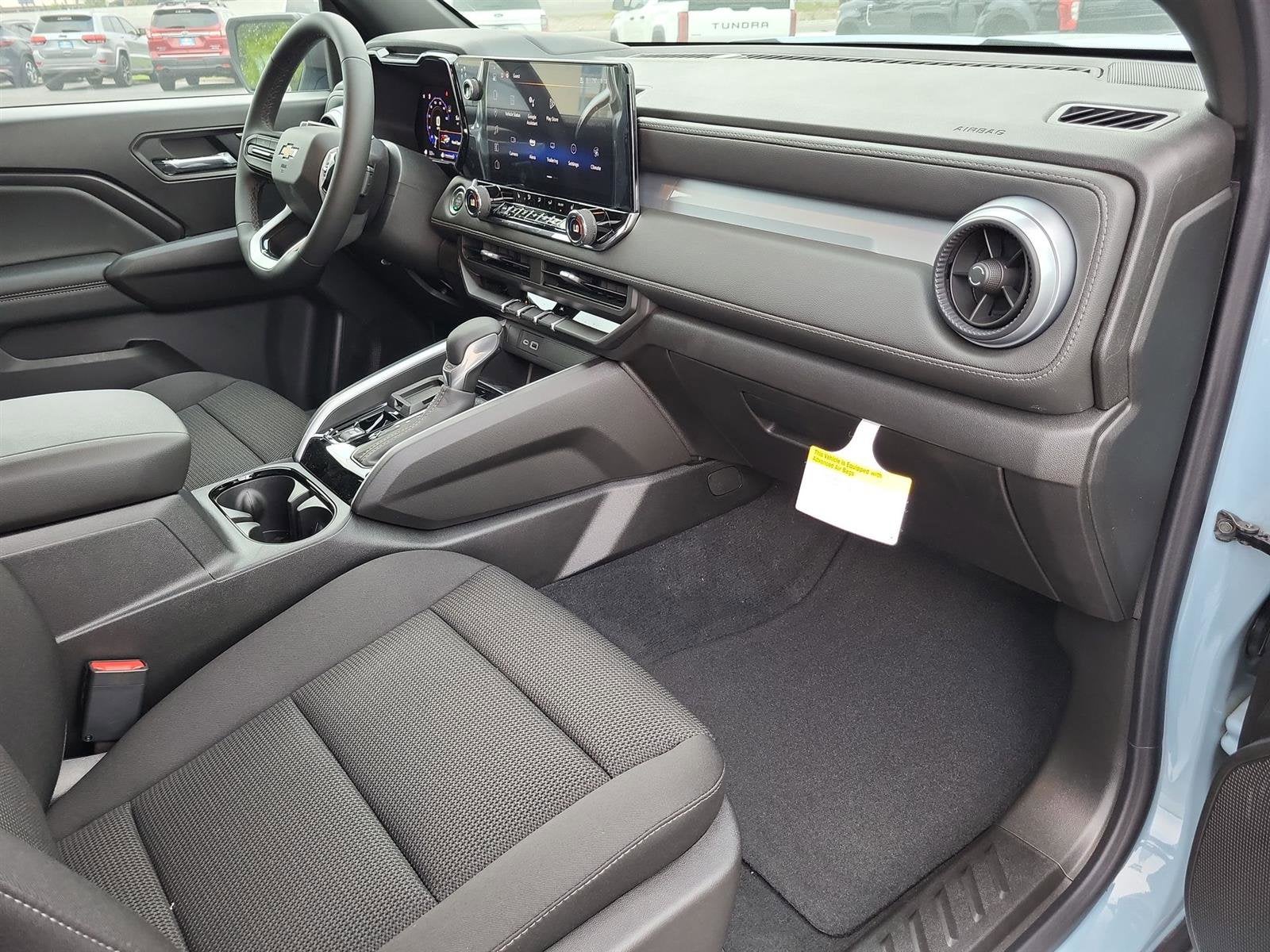 2025 Chevrolet Colorado WT/LT