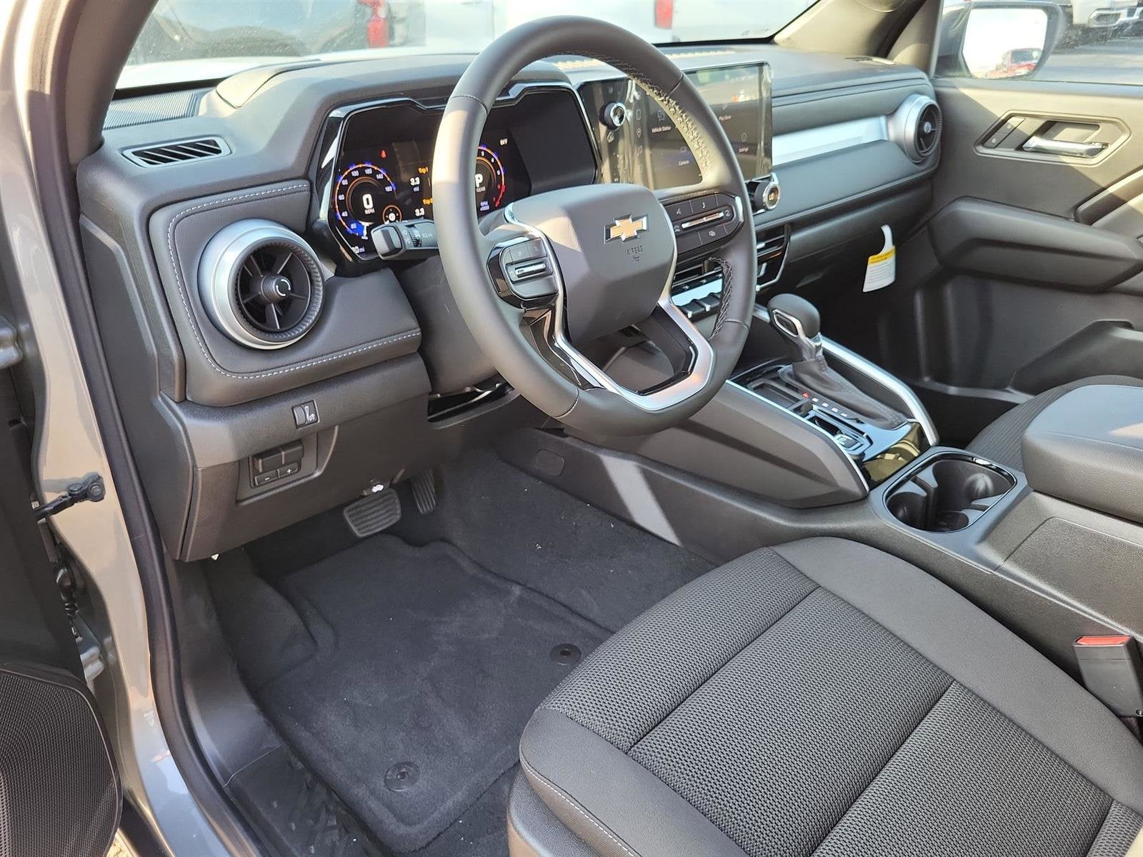 2025 Chevrolet Colorado WT/LT