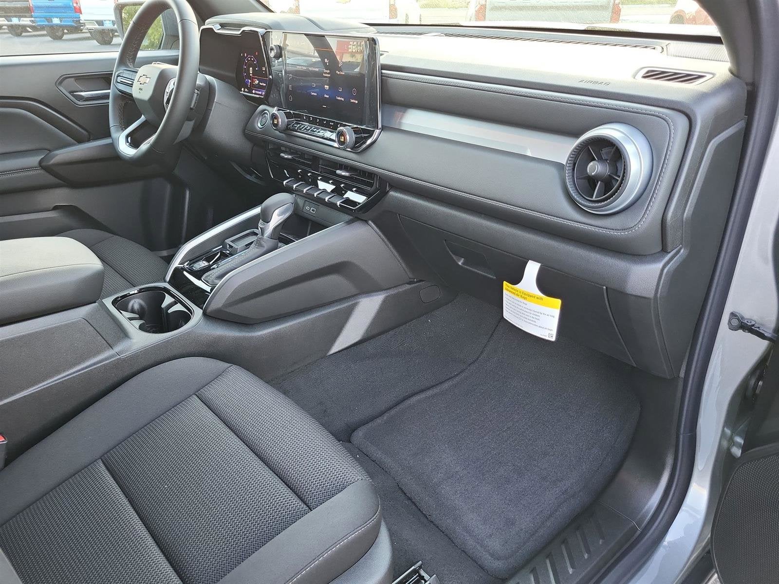 2025 Chevrolet Colorado WT/LT