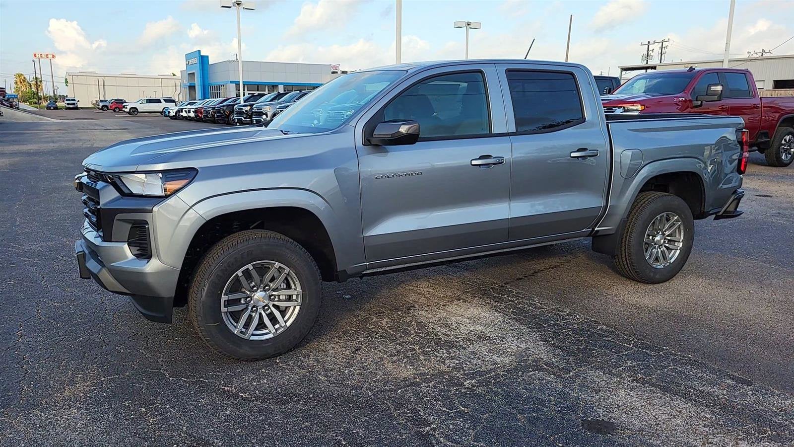 2025 Chevrolet Colorado WT/LT