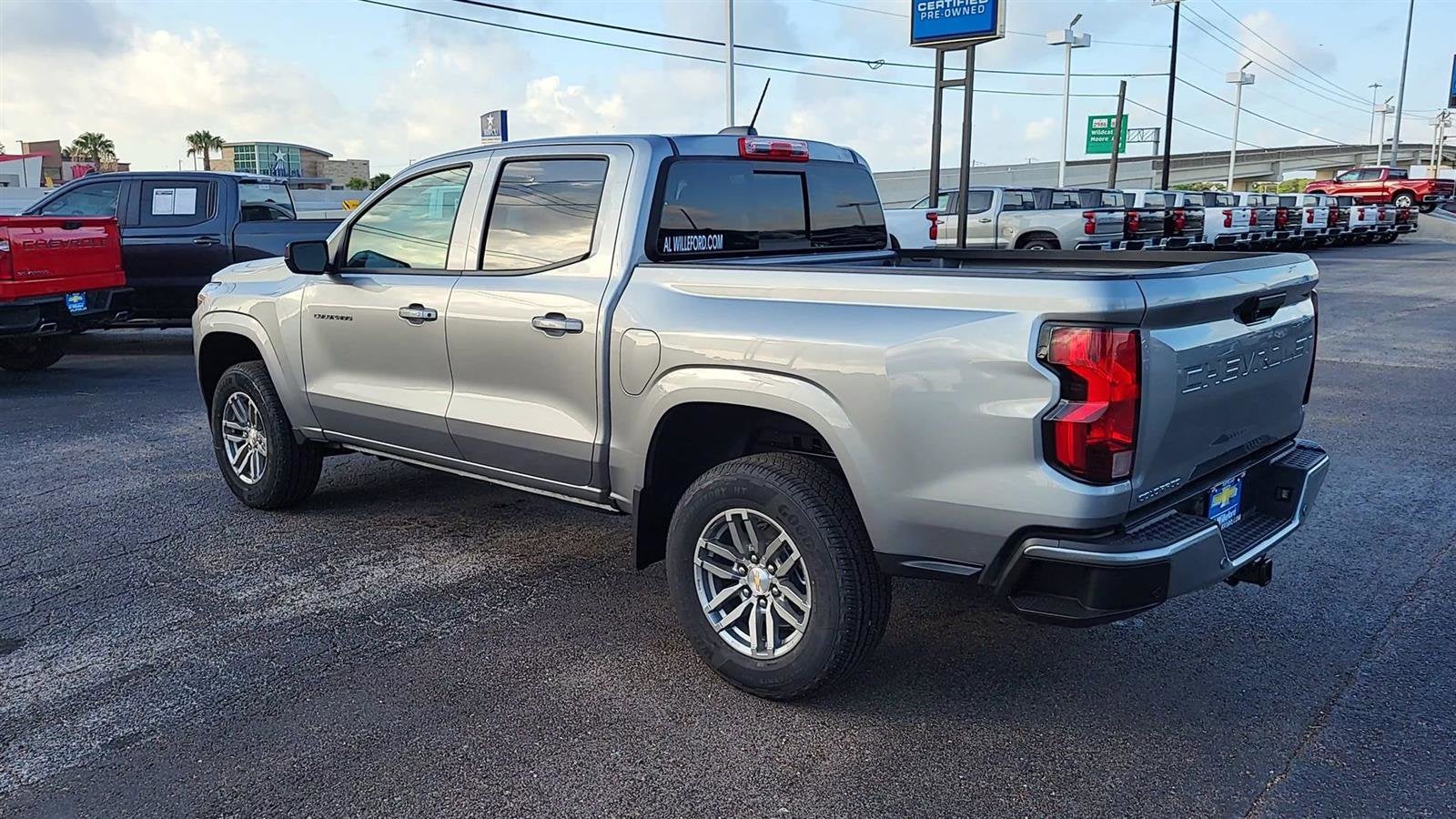 2025 Chevrolet Colorado WT/LT