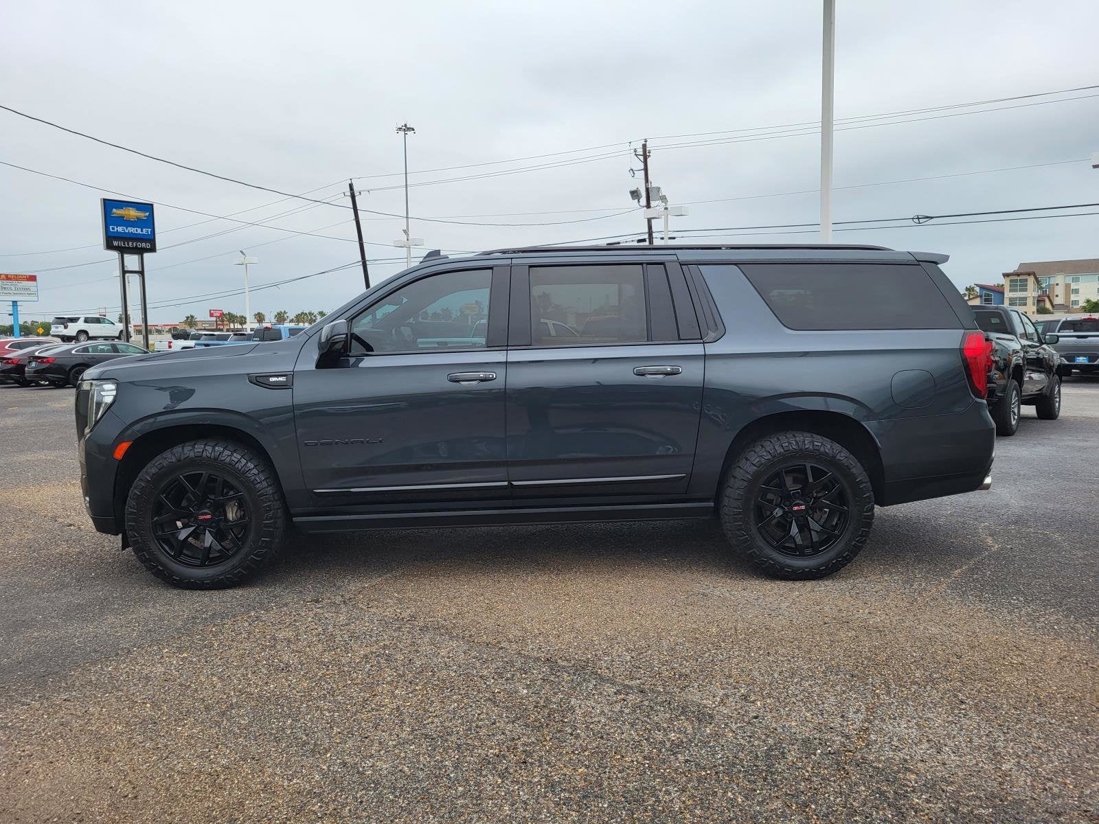 2022 GMC Yukon XL Denali