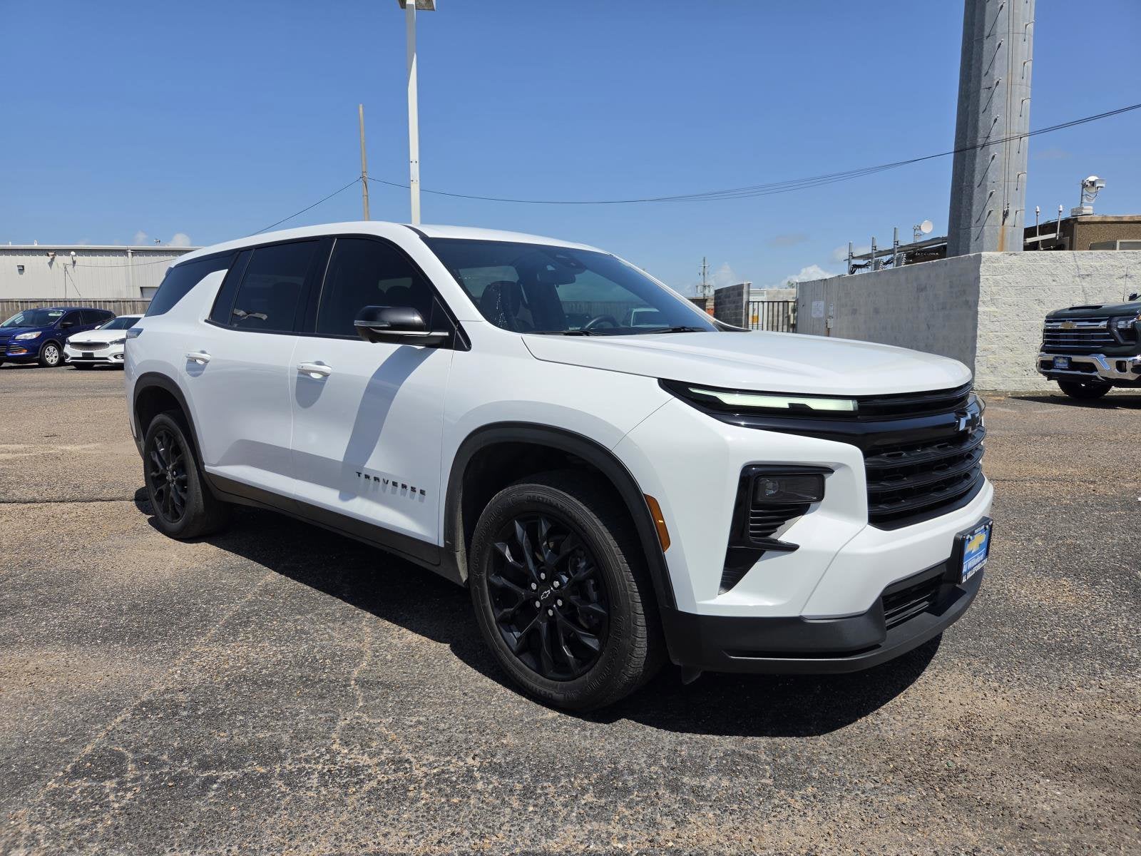2024 Chevrolet Traverse LS