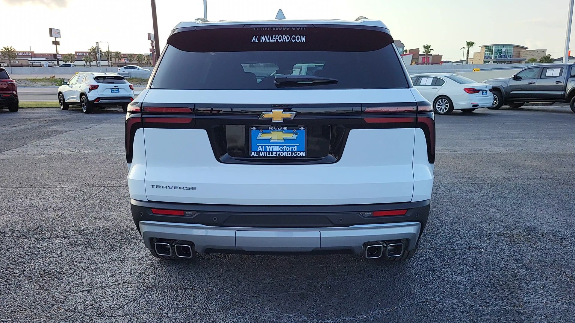 2025 Chevrolet Traverse LT