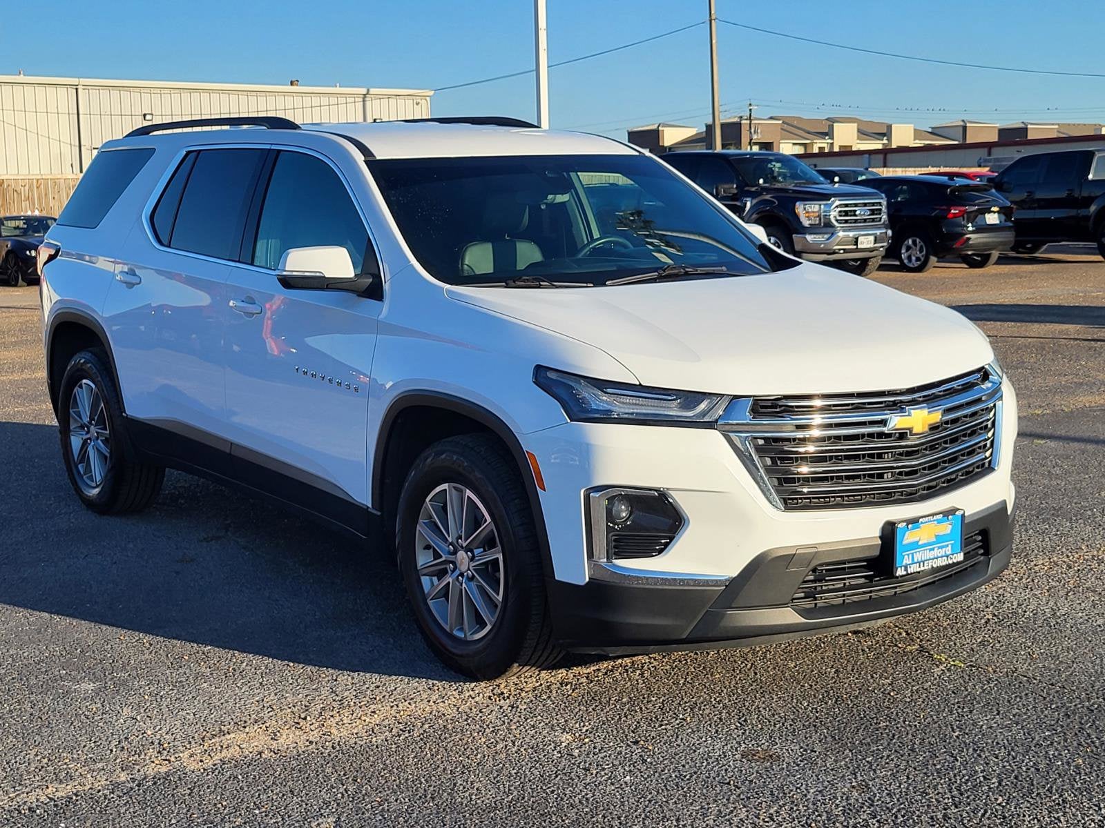 2023 Chevrolet Traverse LT Leather