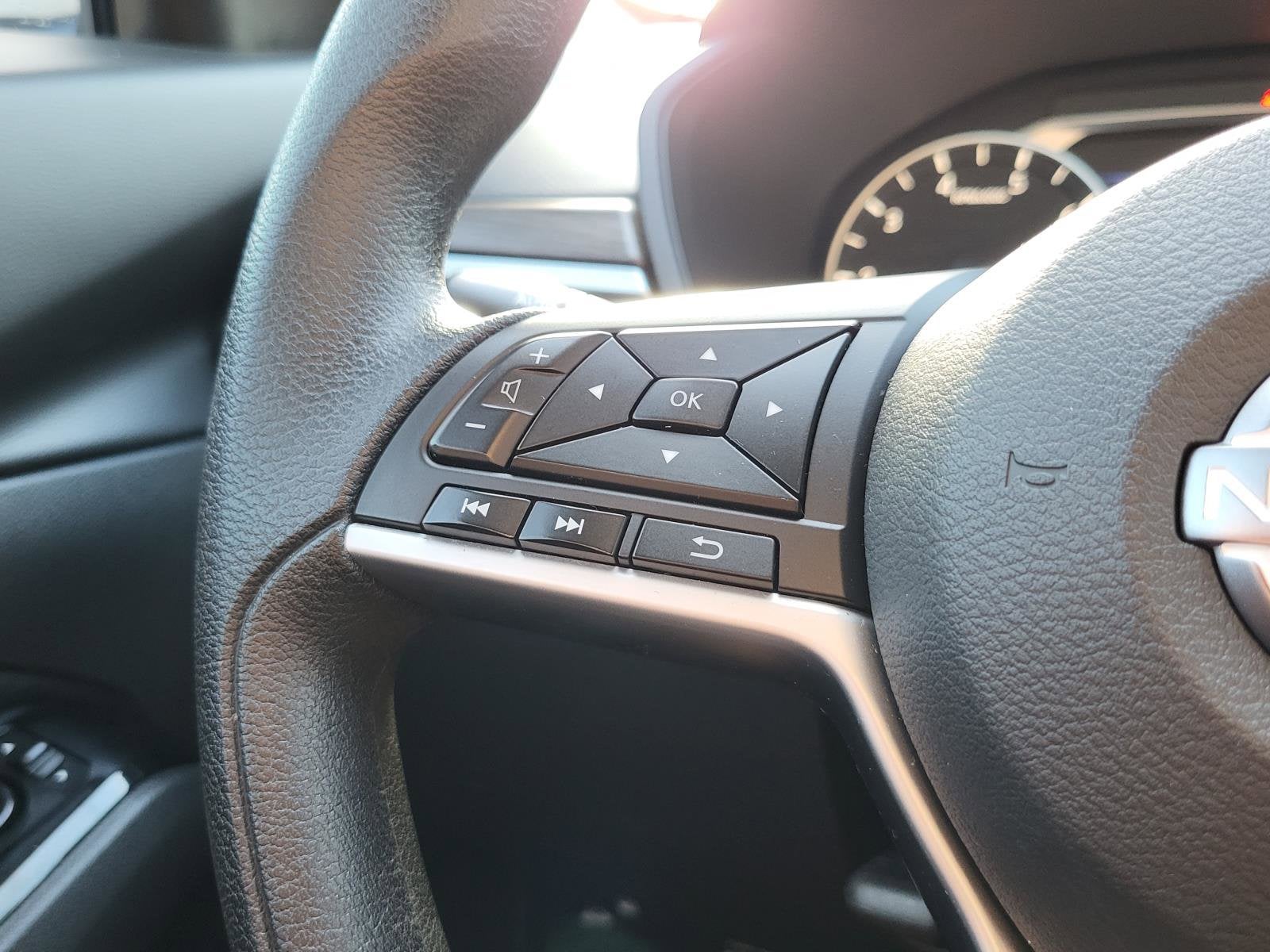 2023 Nissan Altima SV FWD