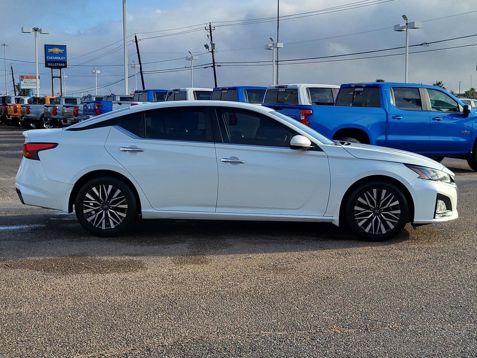 2023 Nissan Altima SV FWD