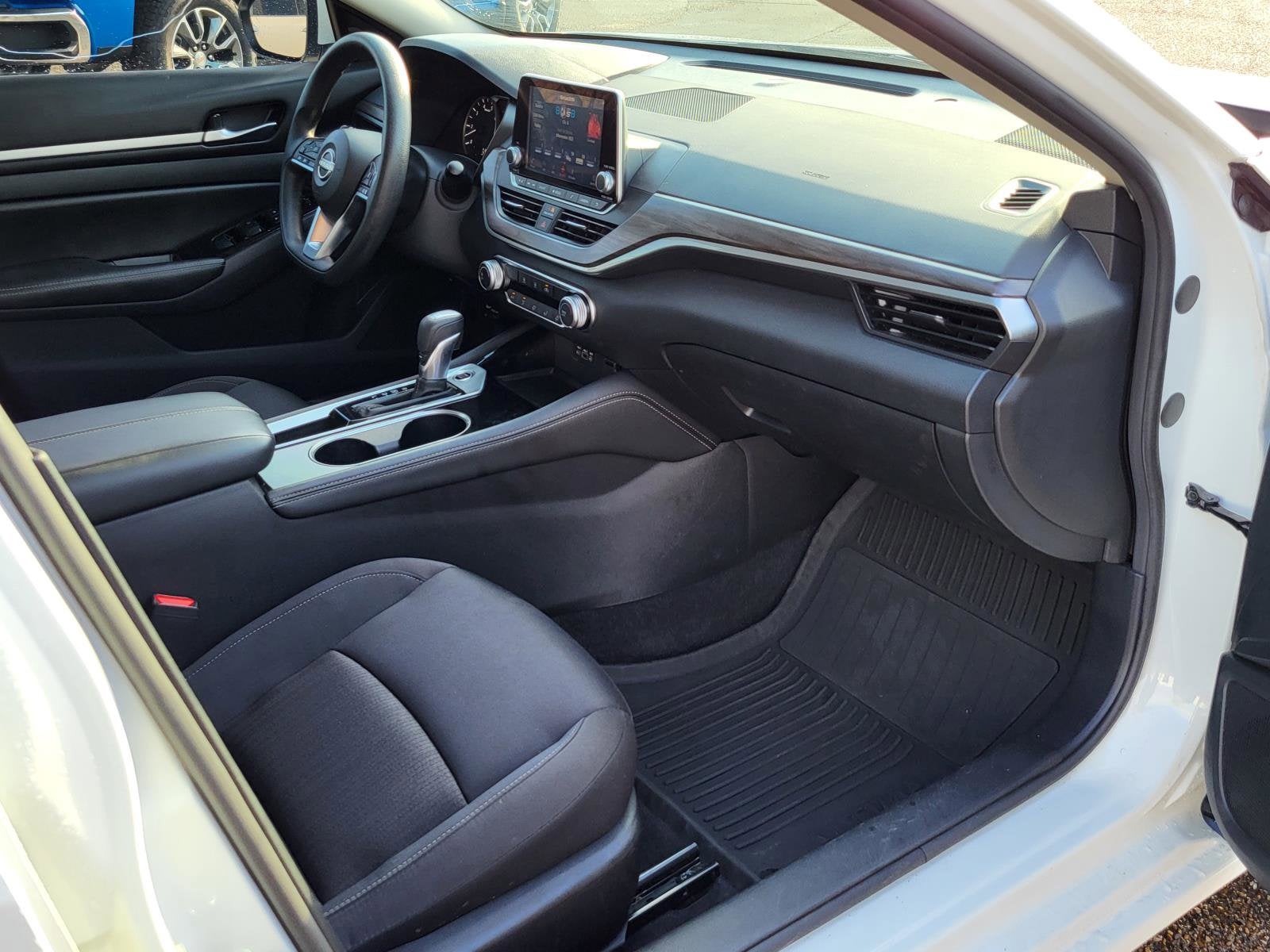 2023 Nissan Altima SV FWD