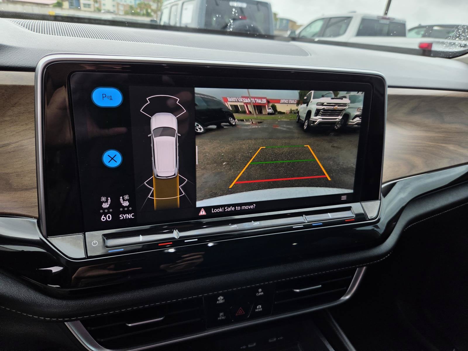 2024 Volkswagen Atlas 2.0T SE w/Technology