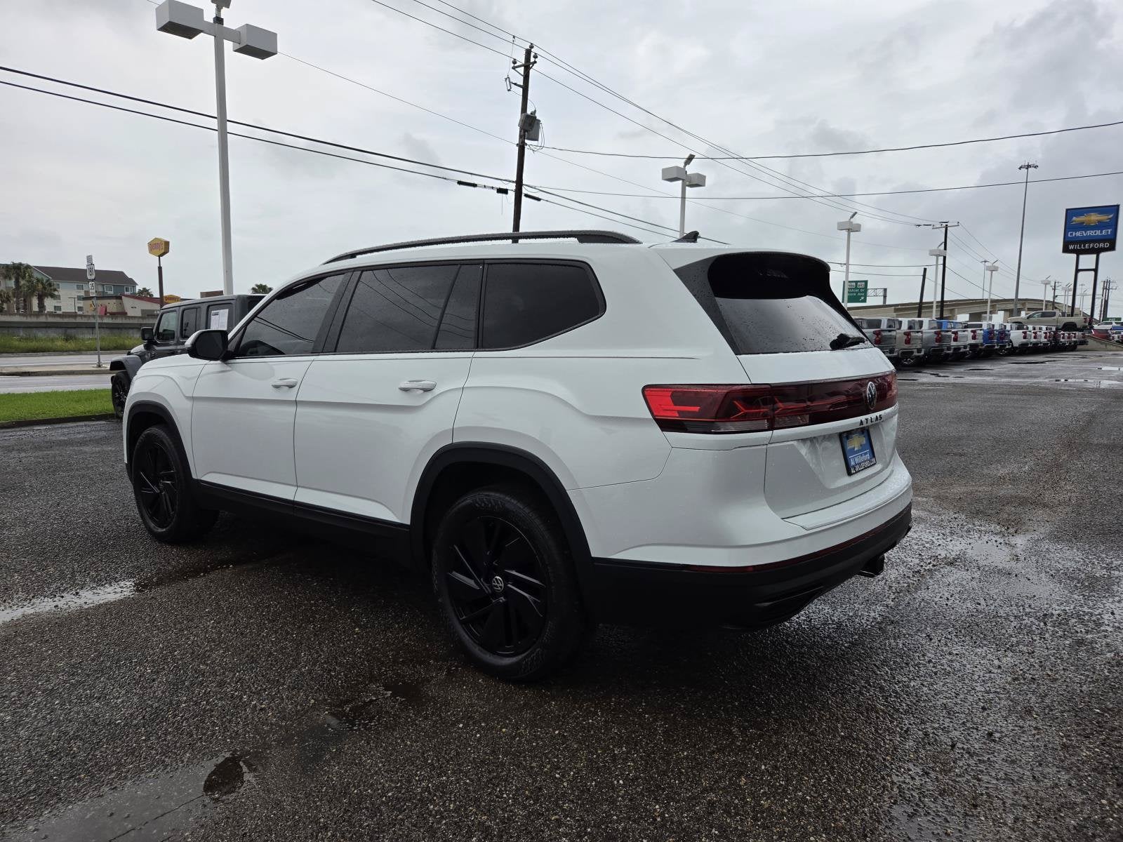 2024 Volkswagen Atlas 2.0T SE w/Technology