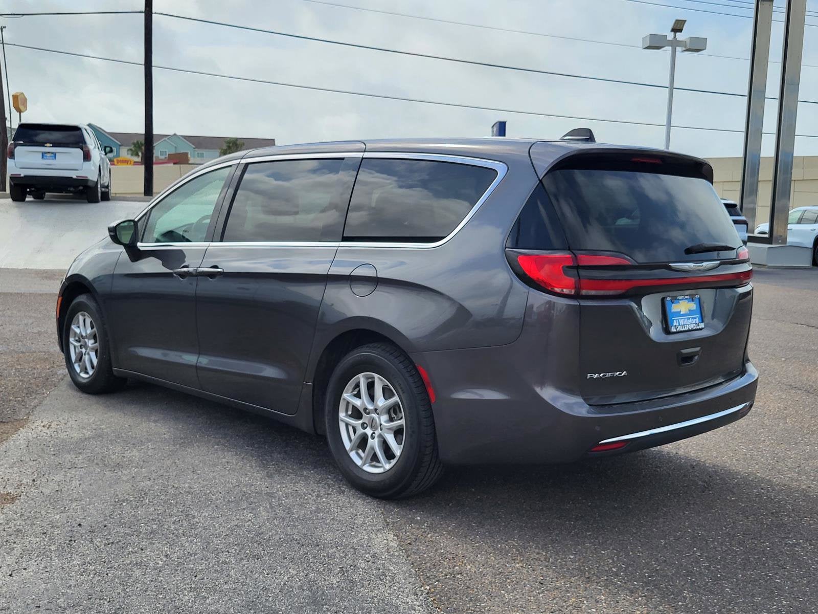 2023 Chrysler Pacifica Touring L