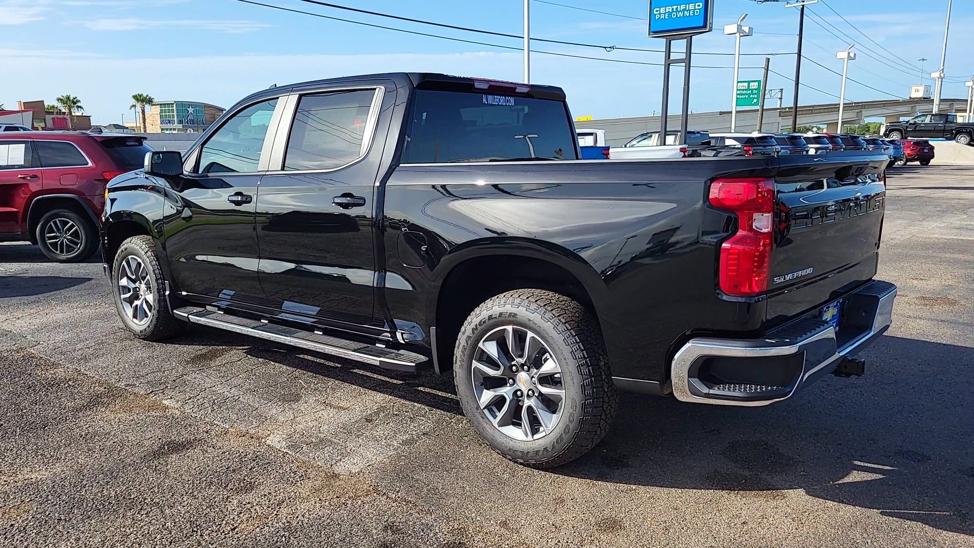 2025 Chevrolet Silverado 1500 LT