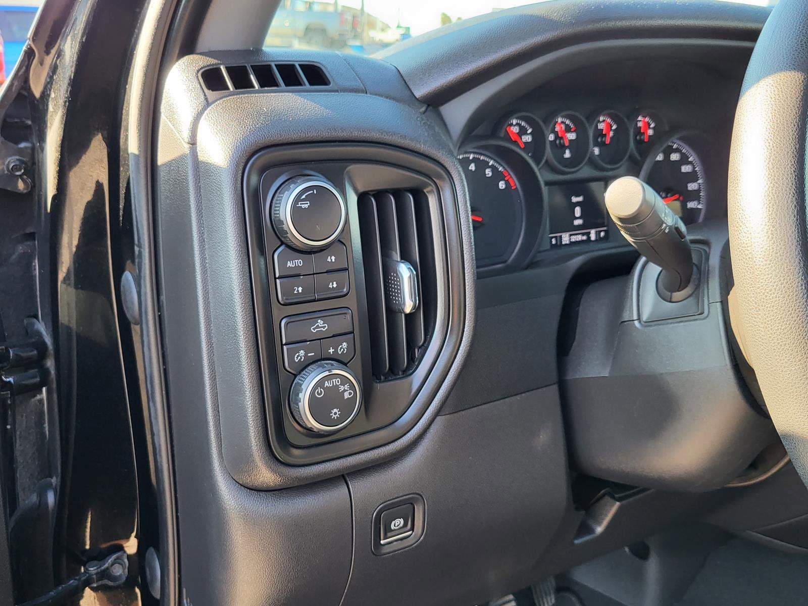 2022 Chevrolet Silverado 1500 LTD Custom Trail Boss