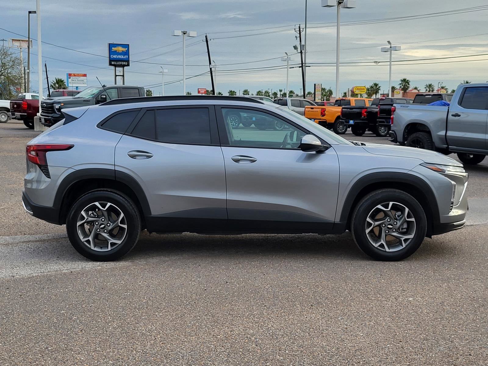 2025 Chevrolet Trax LT